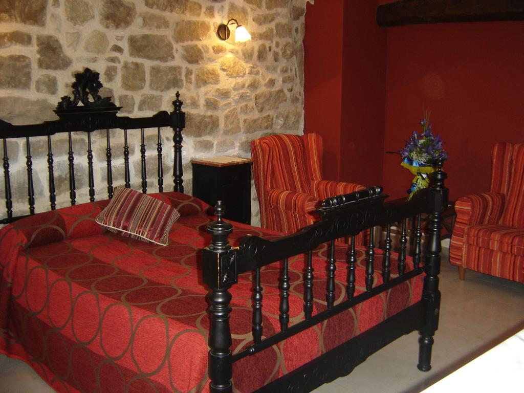 Hostal Casa Laure Y Mª Jose Arens de Lledo Luaran gambar